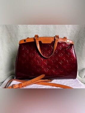 Louis Vuitton Brea MM Vernis Amarante Patent Leather Satchel Bag w/ Strap Auth